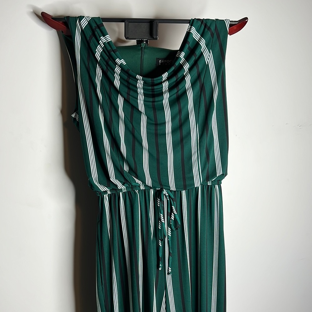 cute green jumper with black and white stripes sizes 8